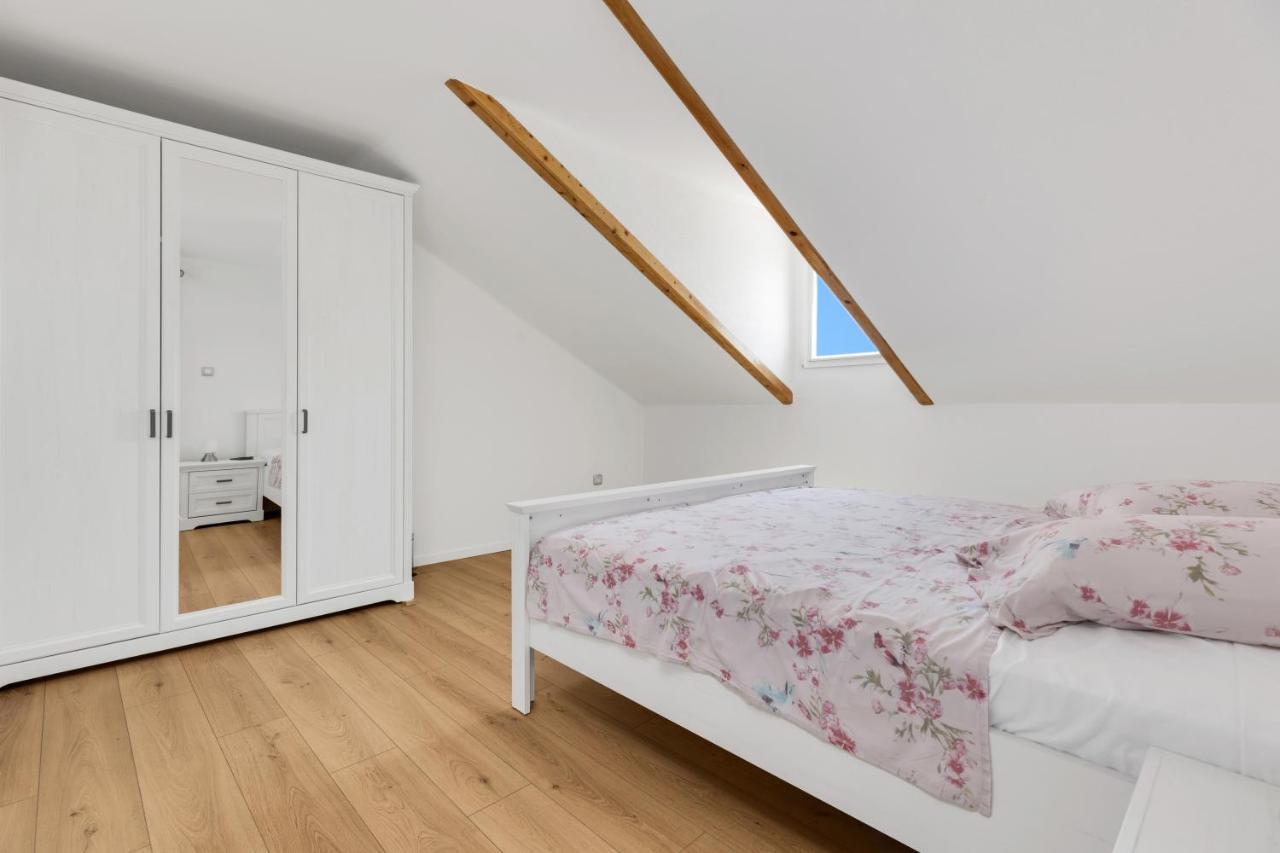 Luxury Dante Apartment With Terrace Split Exterior foto